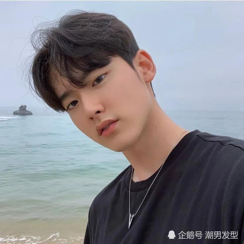 颜值不够发型来凑2020年适合夏季剪的20款男生发型参考