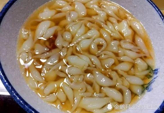 四川人夏季消暑甜品"凉虾",香甜软嫩,入口冰凉,你吃过吗?