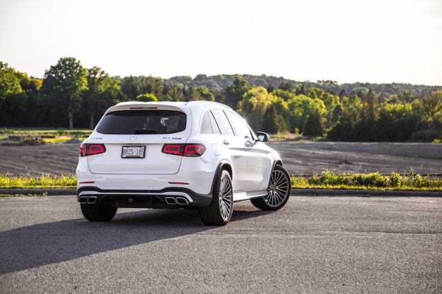 体验2020款奔驰amg glc 63 s:3.8秒破百的v8猛兽