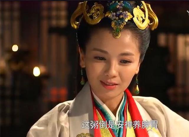 《芈月传》芈月怀孕,芈姝和魏夫人都没惊慌,这个女人却勃然变色,如临