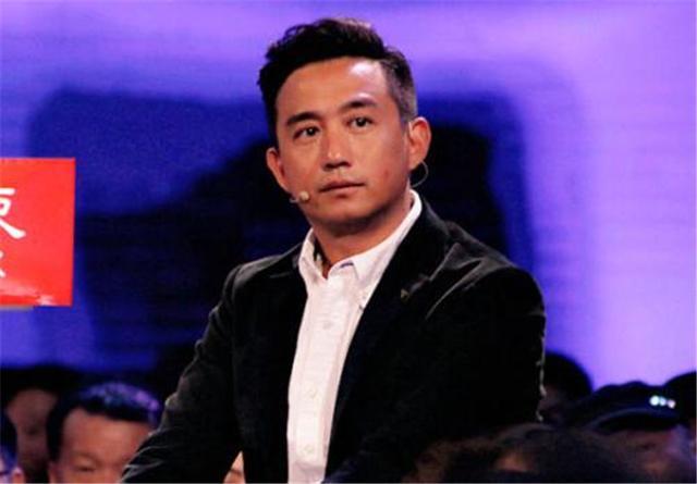 孟非还在微博上发过一段话,记录自己戒烟以后的感受,没出现黄磊说的"