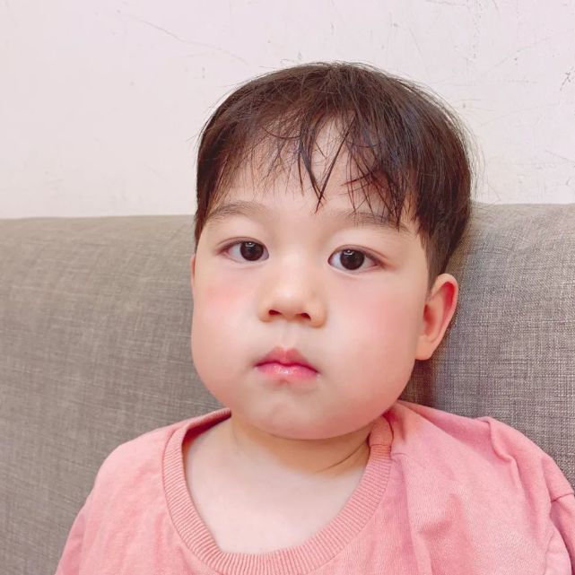 可爱萌娃小孩头像 晚睡的人 会被月亮抓去罚站