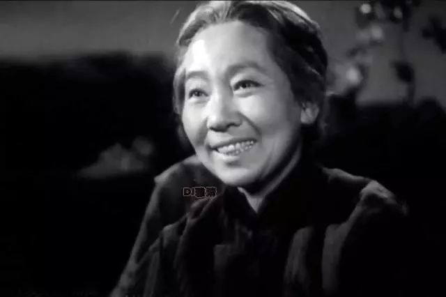 同样的1974年,久未在银幕露面的于蓝,搭档王心刚,于洋,杨雅琴等演员
