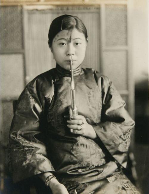 老照片:1920年代的中国女性,真正的东方美