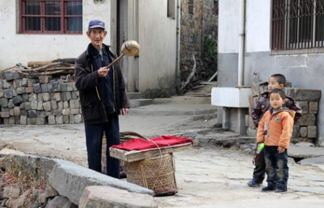 80年代农村神秘"赊锅人",为何如今"预言"成真了却没有