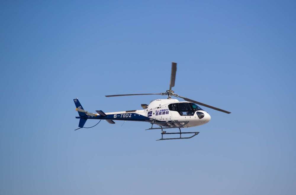 as350,欧洲空客直升机公司生产,涡轴单发.新机参照价格:2300万人民币.