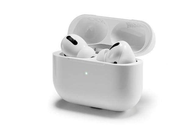 报传言,airpods 3即将面世,其设计类似于airpods pro