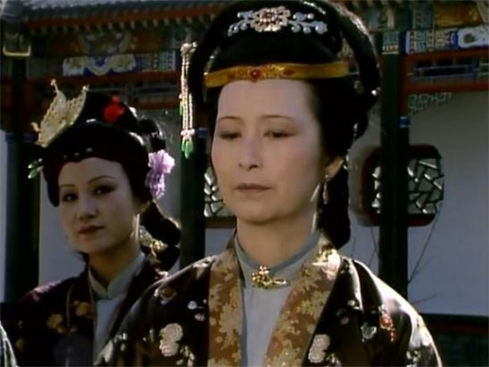 红楼梦:王夫人城府有多深?当她把赵姨娘给贾政时就明白了