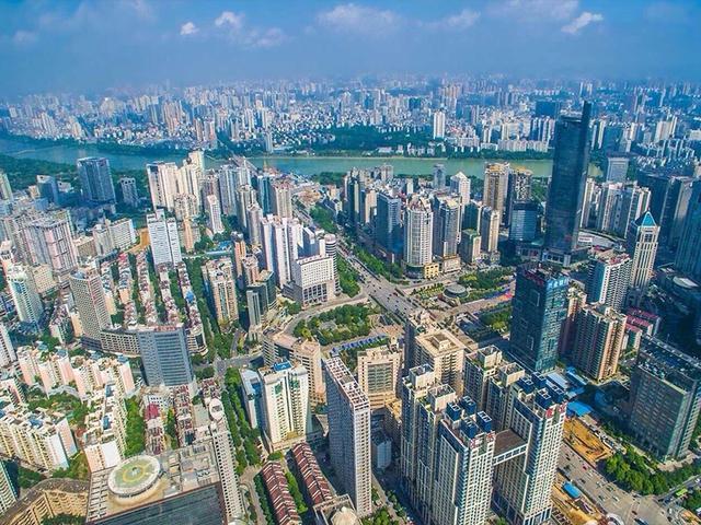 华西村多少人口_中国 土豪村 建第一高楼 造价三十亿 奢华至极(3)