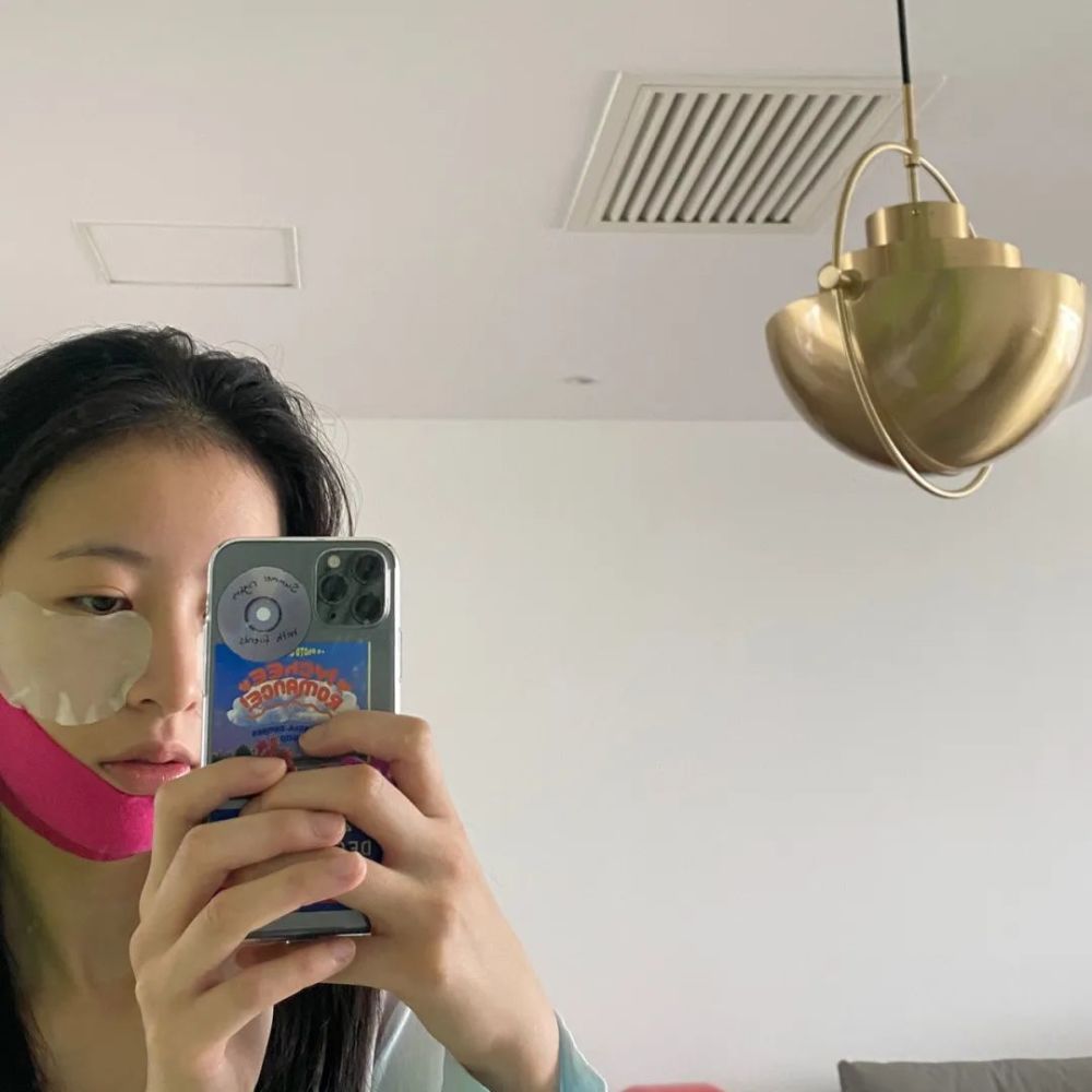 关晓彤喝个汤都怕肿，难道只有“吃草”这一条路可选？