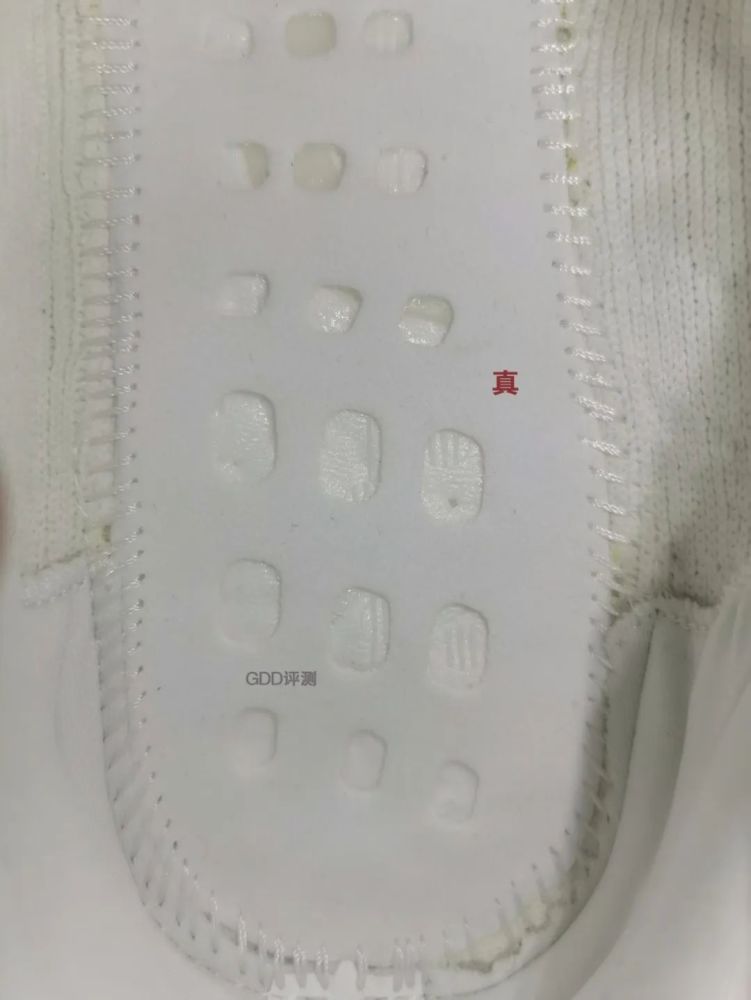 yeezy350白冰淇淋真假对比 椰子纯白 gdd评测