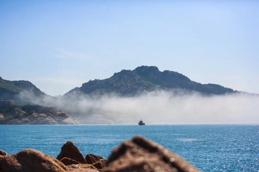 恰是夏日好风景遥望海雾云起时
