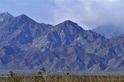 看山巅云海听空灵鸟鸣贺兰山不止一面