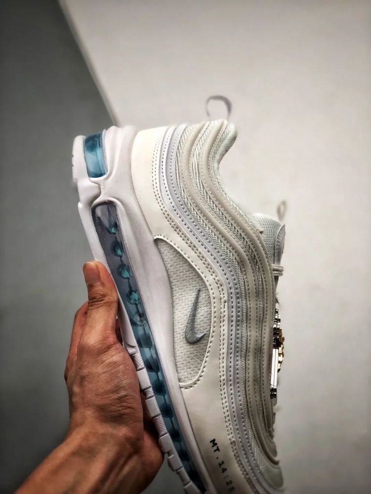 气垫内部注入古老约旦河水,air max 97 圣水子弹开箱测评!