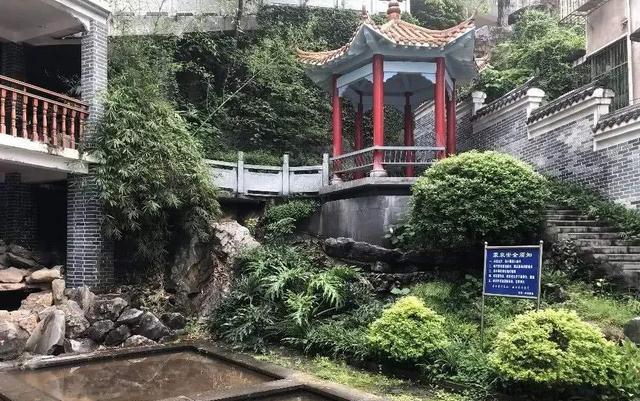 在2020年的高考中,宜章一中600分上线共计有97人,其中文科29人,理科68