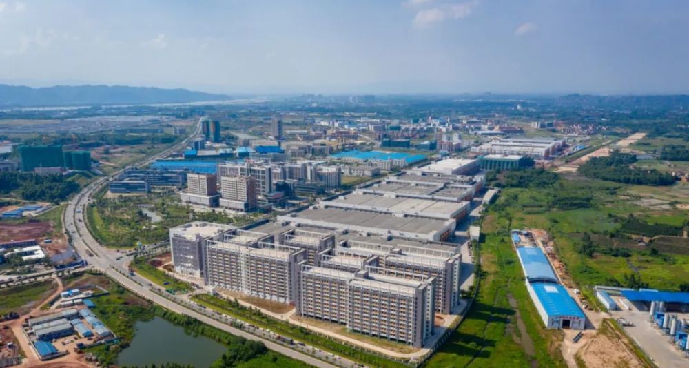 广清产业园位于清城区石角镇南部,于2014年6月正式奠基动工,总面积30