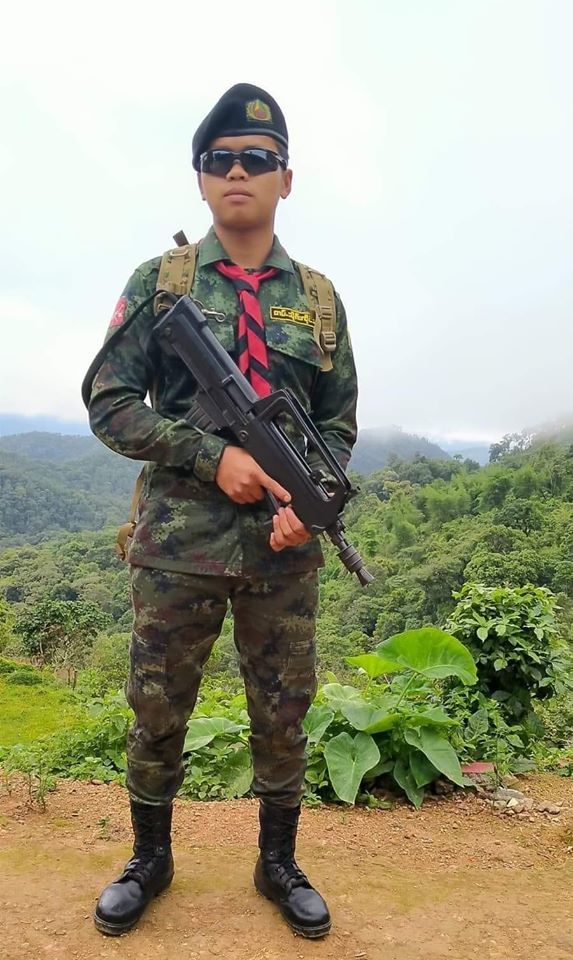 56毫米短自动步枪的缅甸南掸邦军士兵