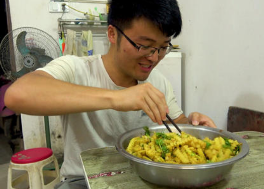 李子柒被越南博主抄袭，发型一模一样！网友：只有其型，没有其神