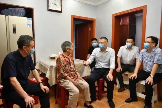 颜伟走访慰问老党员|党员|邓启志|七一|颜伟
