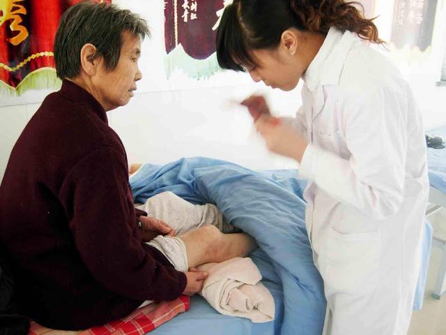 每天补钙，为什么还骨质疏松？这3个误区让你多年钙“白补”了