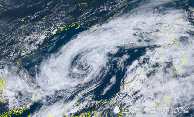 日本附近突现巨大"台风,风眼太空可见!分析:其实是温带气旋