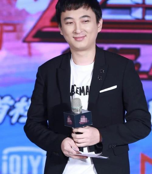 马云为什么要劝年轻人不要买房？王思聪用“两字”回答