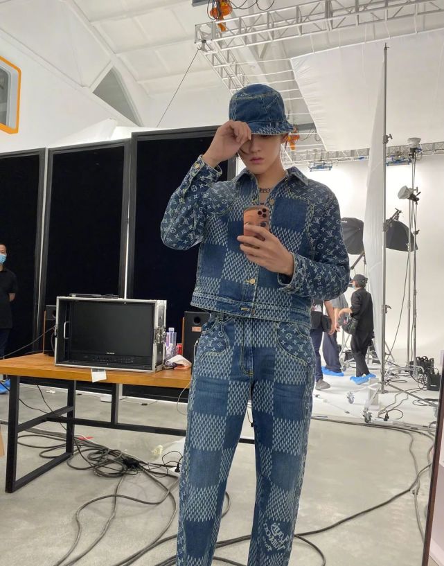 吴亦凡上身的 lv×nigo 限量联名发售,你抢到了吗?