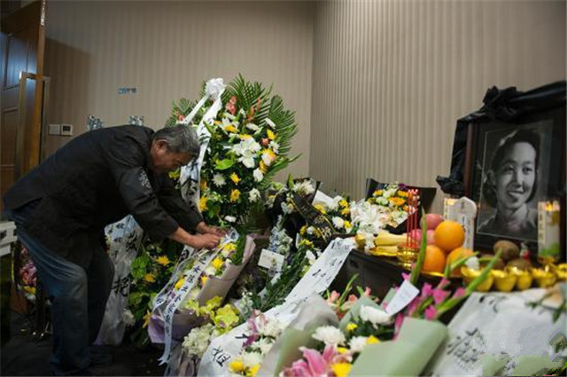 "江姐"于蓝去世灵堂遗照曝光,李雪健等各界人士前往
