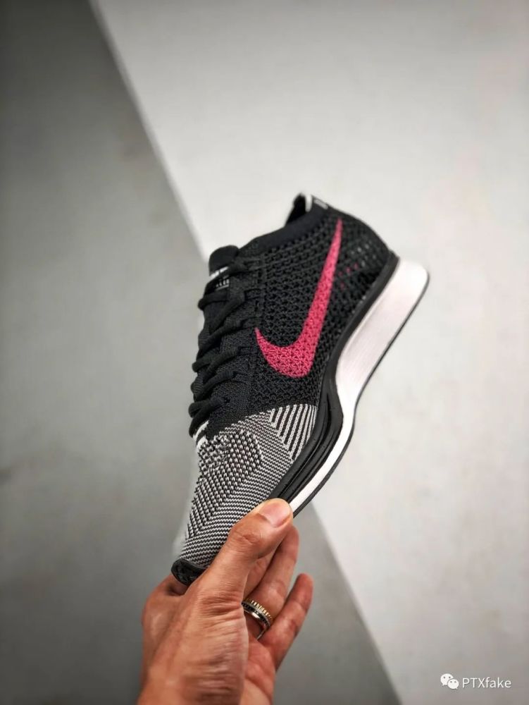 彩虹色勾＋阴阳鞋面，NikeFR复古跑鞋开箱测评！