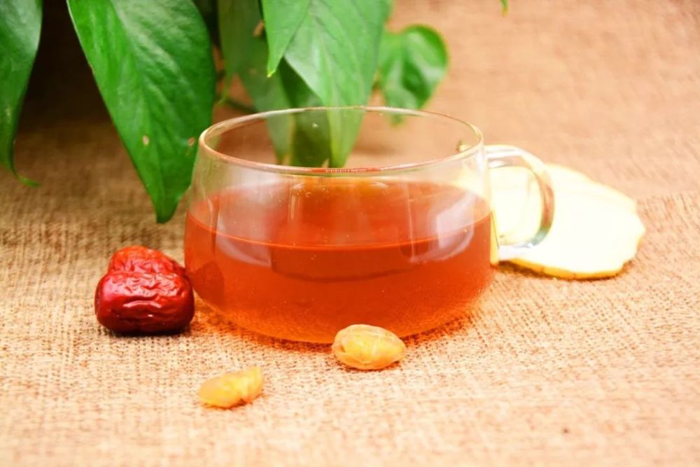 为什么夏季以来，我们推荐的是姜枣茶，而不是其他？