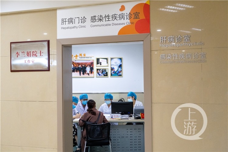 李兰娟院士来重庆坐诊聊疫情：建议加大对冷链载体、物流货物等检验力度