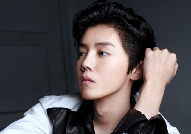 上半年霸屏热搜明星top10:王一博登顶,肖战第2,蔡徐坤