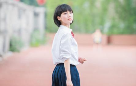 为何高中要求女生剪学生头?资深教师说出原因,网友
