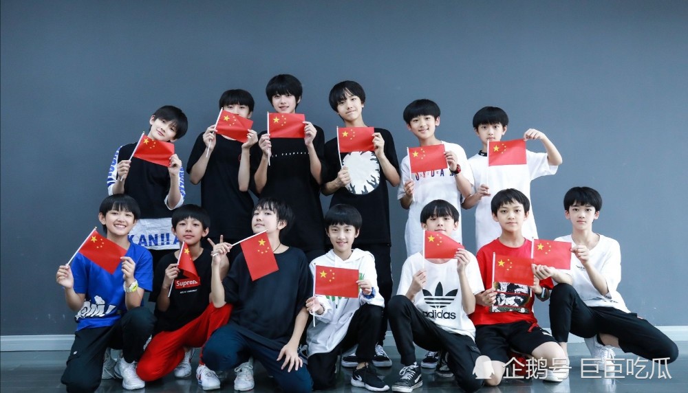 时代峻峰里的男孩子怎么颜值都那么高星探眼光太厉害了