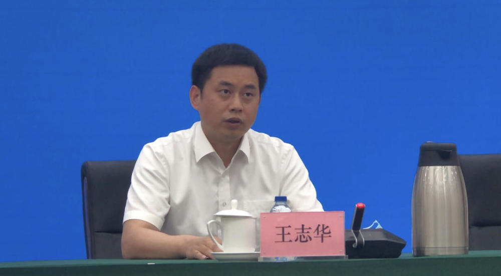 中国气象局应急减灾与公共服务司副司长,新闻发言人王志华 摄影:封面