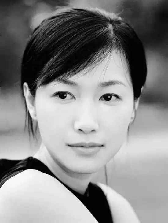 46岁徐静蕾独立又洒脱,活出自己:男人爱她,女人想要成为她!