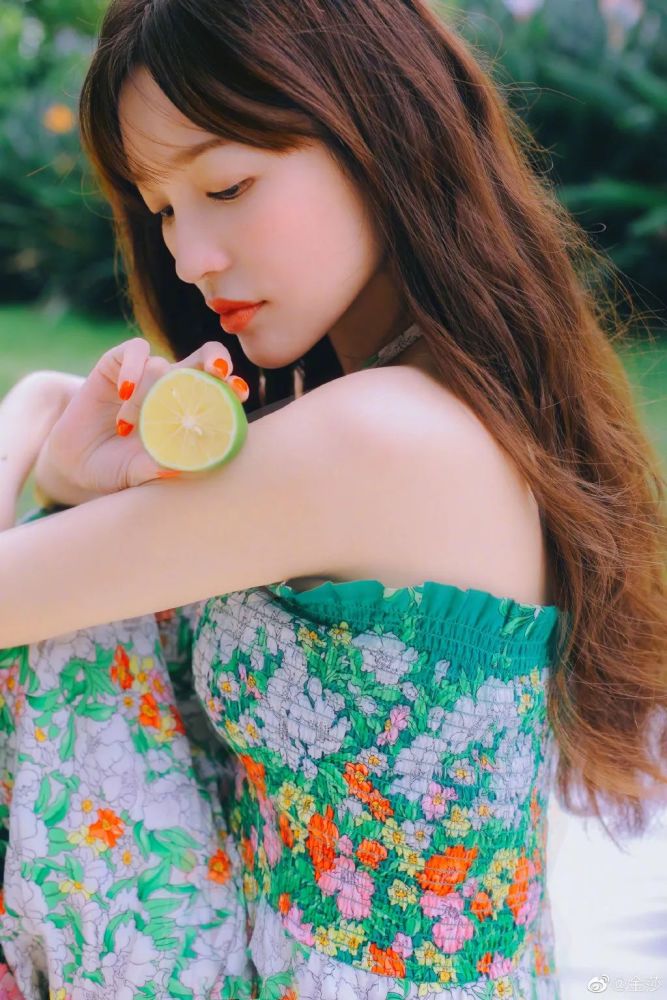 金莎带秤吃饭？！女明星也太严格了一点8……