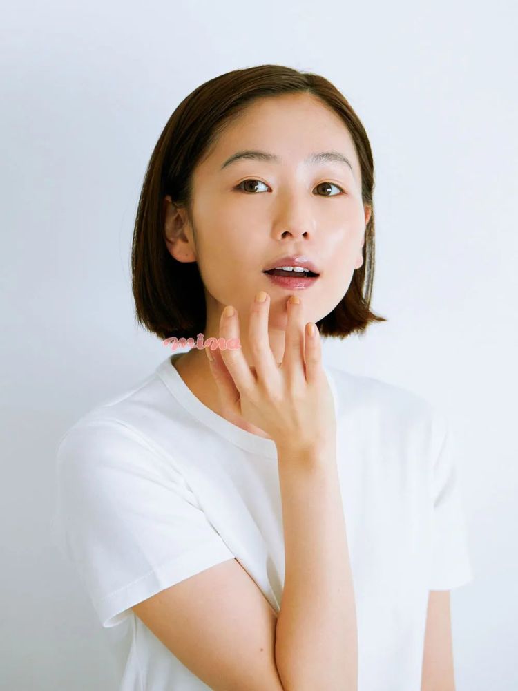 金莎带秤吃饭？！女明星也太严格了一点8……