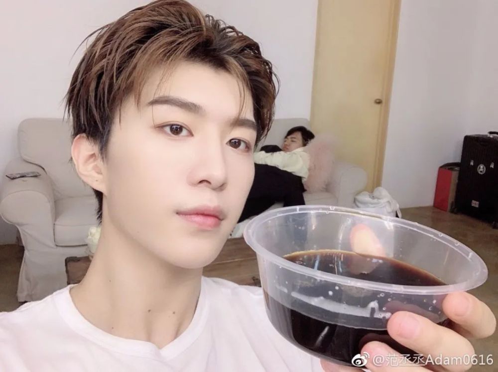 21天瘦20斤，5年不吃饭？为当好一个“小三”，她真的太拼了！