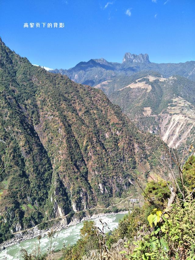 探秘怒江大峡谷,观赏著名的高黎贡山的皇冠,老姆登村