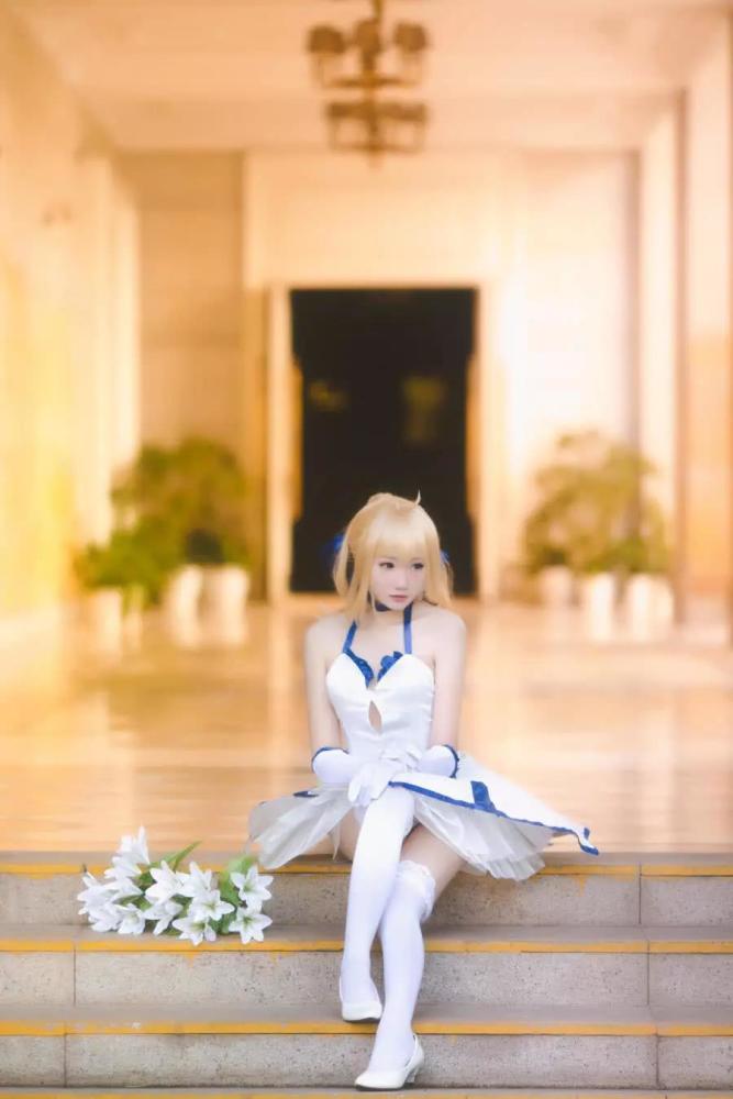 cos:紫罗兰永恒花园,白丝花嫁软妹saber