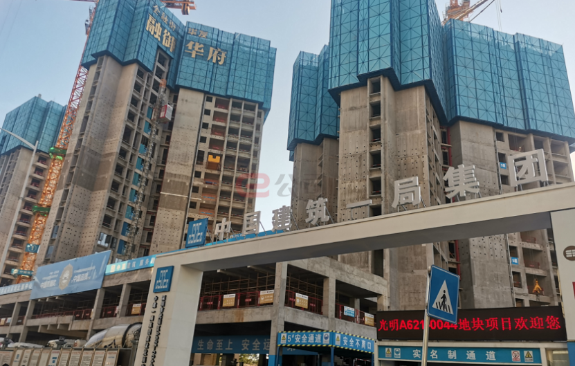 一边万人摇号抢新房，一边二手房大量挂牌，楼市怎么了？