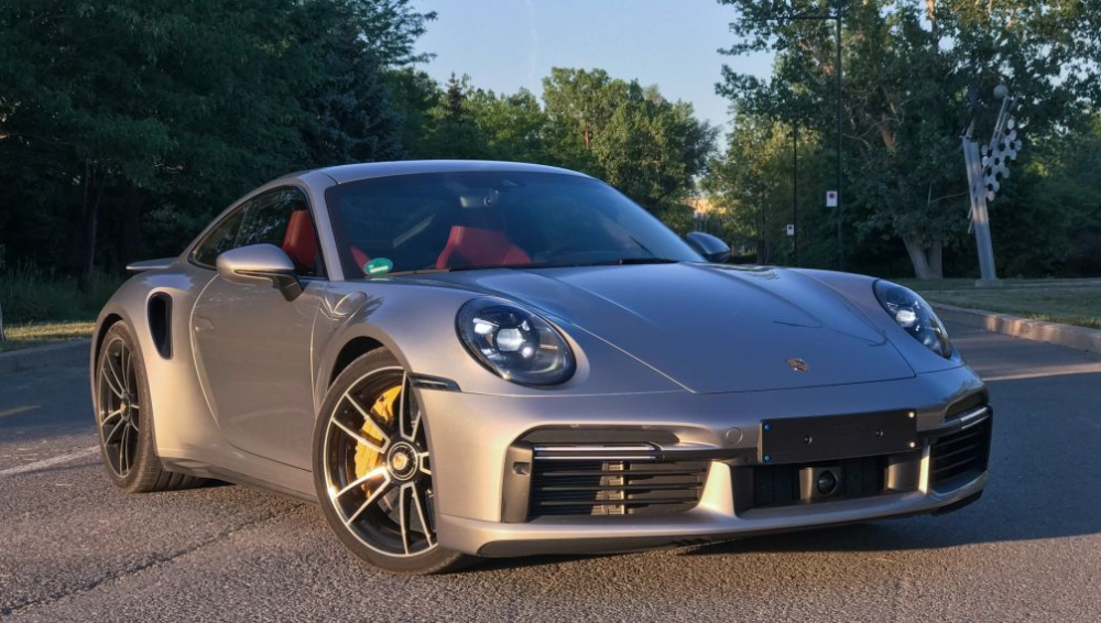 2021保时捷911 turbo s:体型越来越大,价格不断攀升