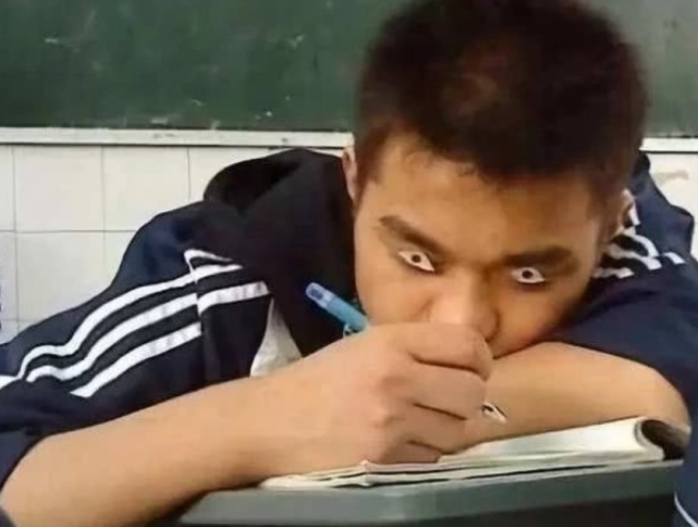 上课总是"打瞌睡"咋办?跟学霸学这3招,熬夜打游戏也能元气满满!