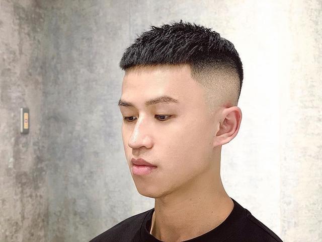 男生不要迷恋"锅盖头"发型,短发才适合夏天,剪一次可以帅很久