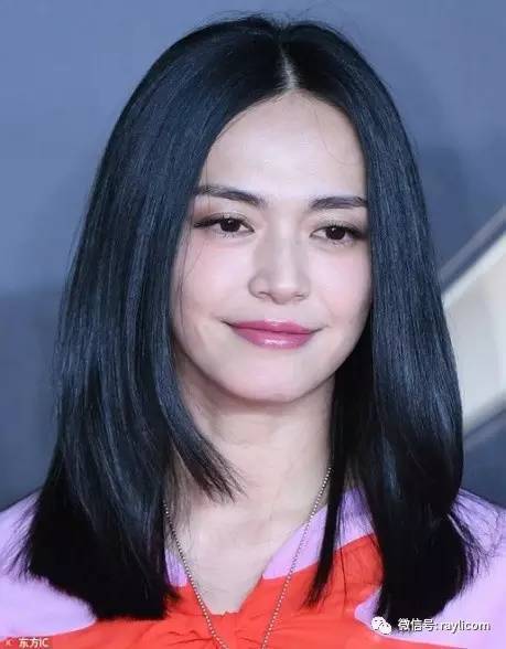 颖宝色目测会火！“轮廓玫瑰唇”气质满分颜值刷新