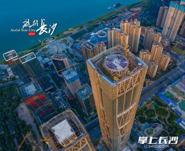 即将投入使用的湘江财富金融中心(ffc)以328米的高度,成为长沙河西的