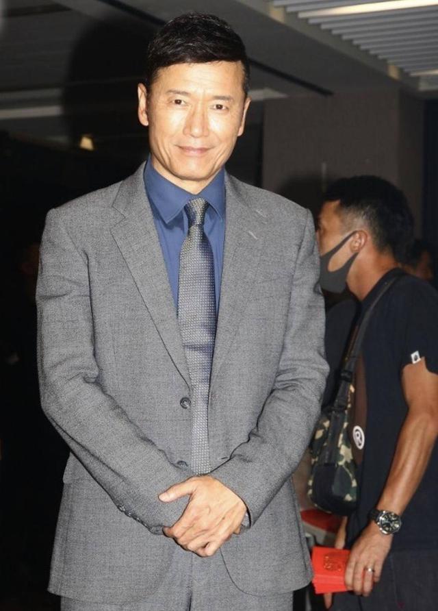飞虎长拍长有苗侨伟抱怨最爽是黄宗泽称旧患不药而愈