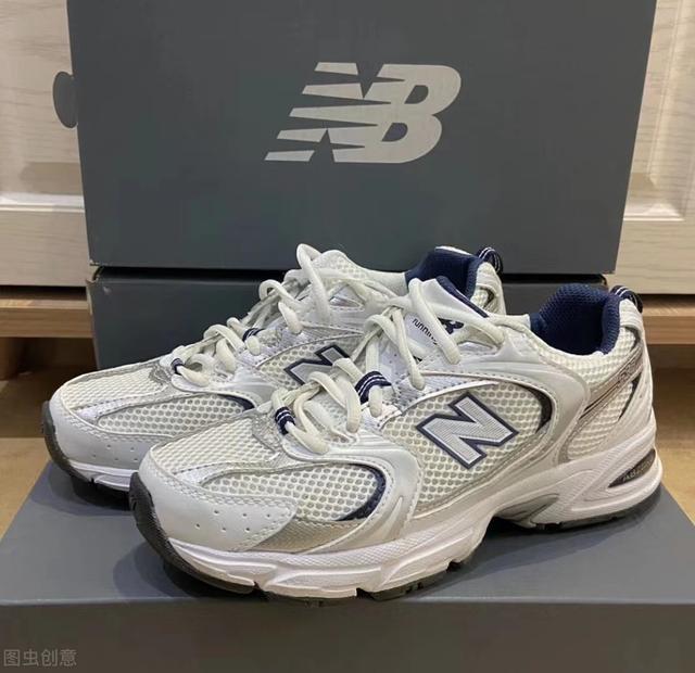 跟穿新百伦回力的人差距有
