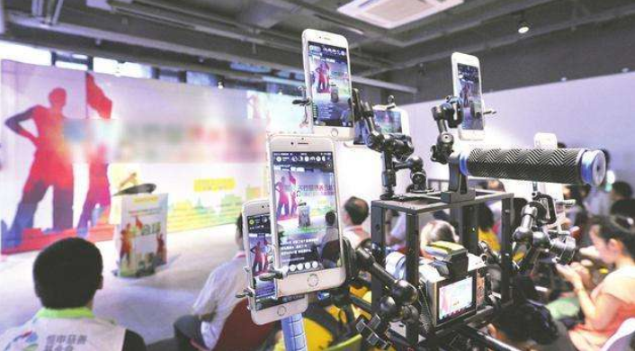 “后沙经济”还会托起多少拼多多？,拼多多,中国首富,黄峥,后浪